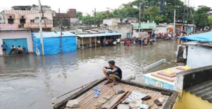 حیدرآباد کے کئی علاقوں کو اب بدبودار آب وہوا کا سامنا