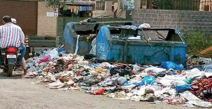 کالا پتھر علاقے میں کچرے کے ڈھیر ،عوام پریشان ، متعلقہ عہدیداروں پر شکایت بے اثر