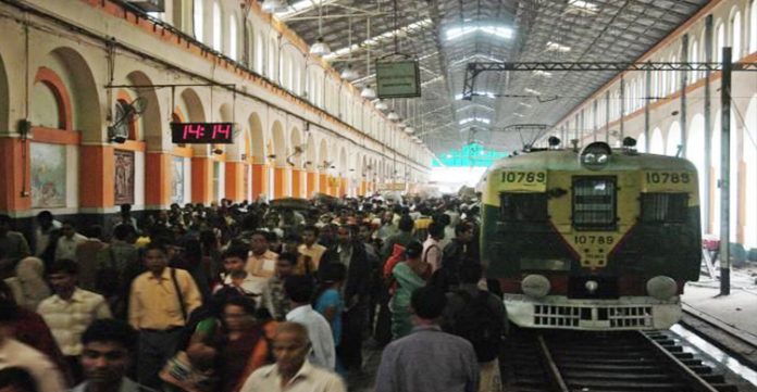 مغربی بنگال جانے والے مسافروں کےلئے منفی رپورٹ لازم